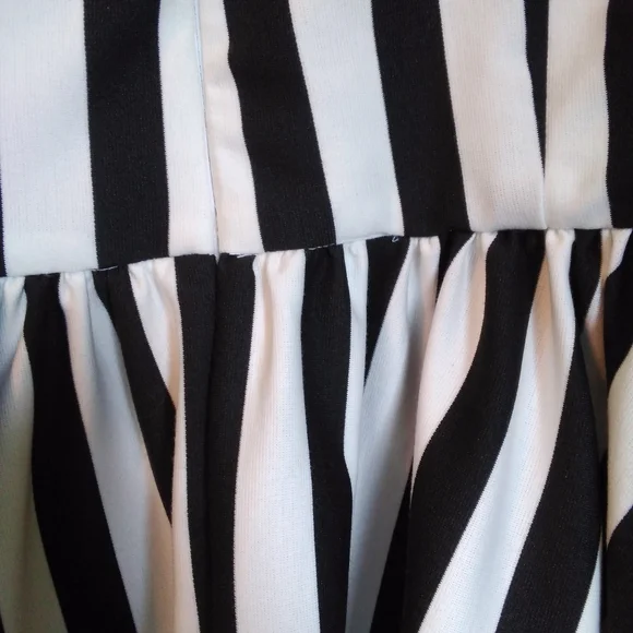 SOLD Sleepy Hallow Katrina Dress - Picture 6 of 13